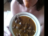 [ Poop Fetish Porn Video ] Ugly foreign mom eating shit for breakfast